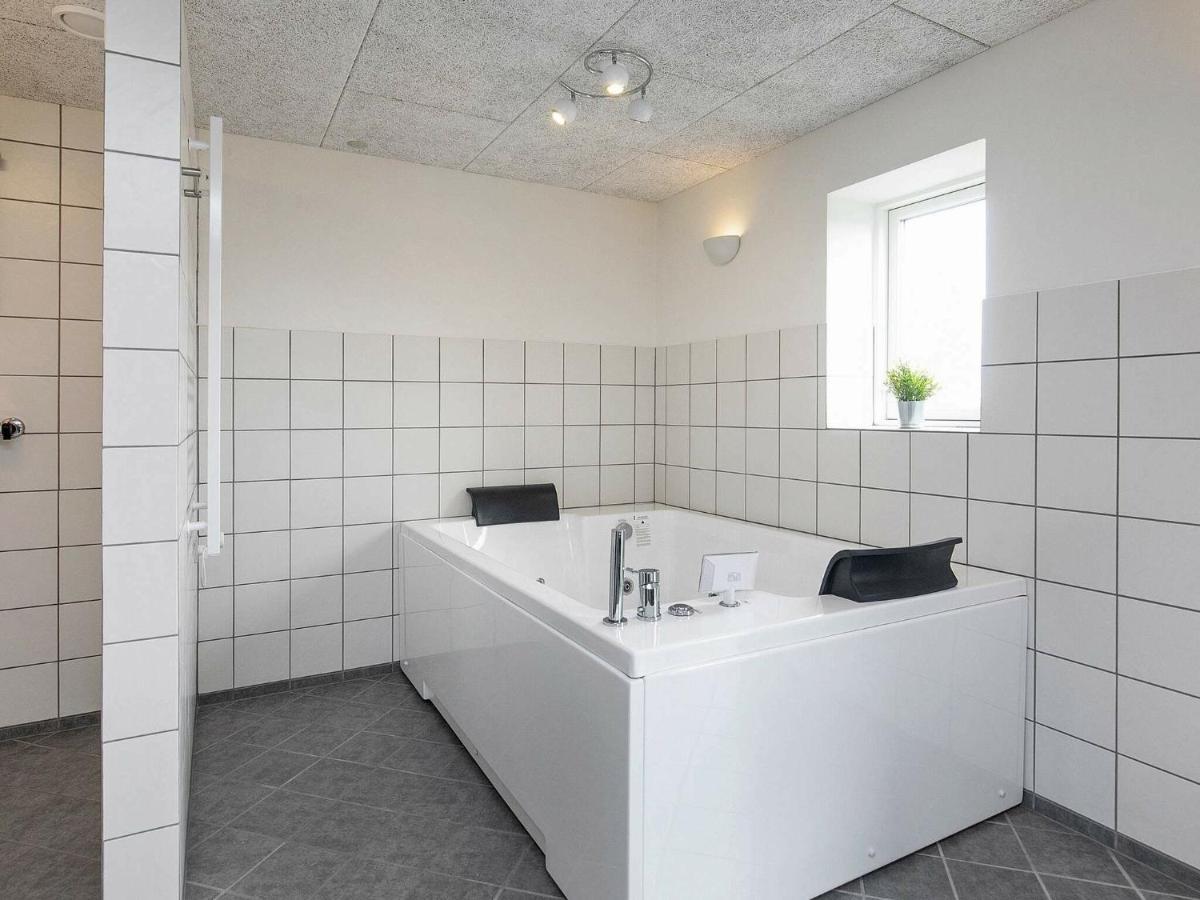 14 Person Holiday Home In R Sk Bing Ærøskøbing Kültér fotó